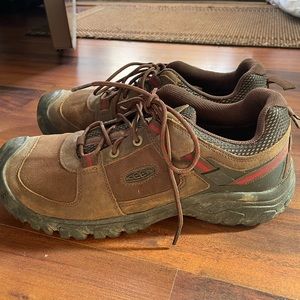 Men’s Keens- size 10.5, EUC